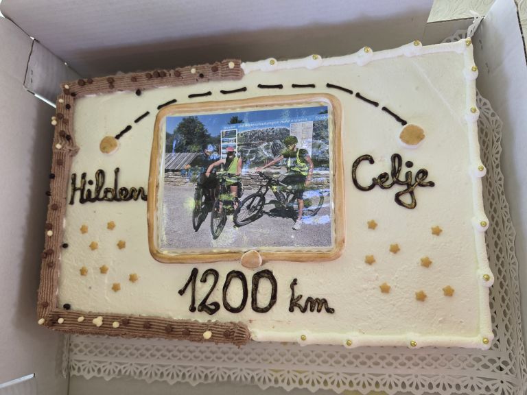 torta kolesarji.jpg