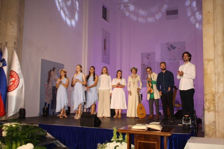 kostanjevica-na-krki, dvajsetletnica, pustoslemsek, gaspir, priznanje, ples