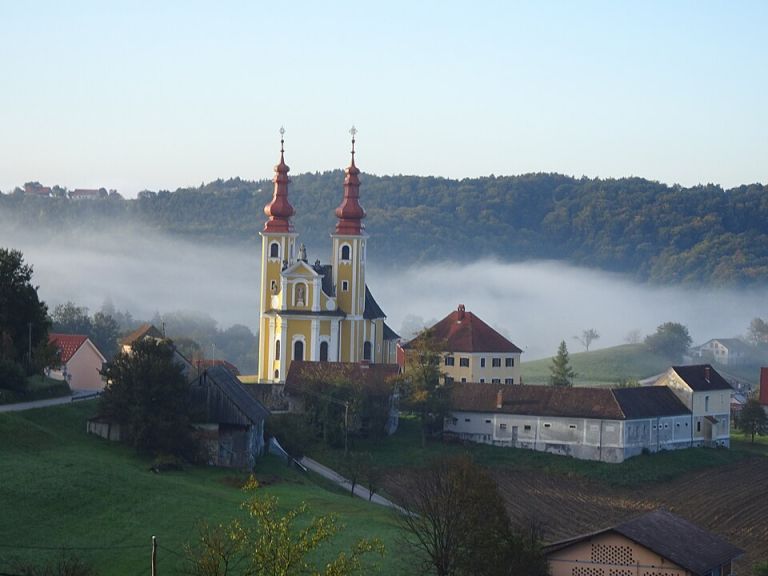 Sladka_Gora_cerkev01.jpg