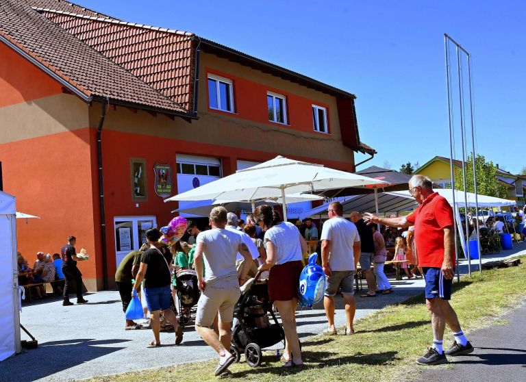 apace, gasilska-veselica, marijino-vnebovzetje