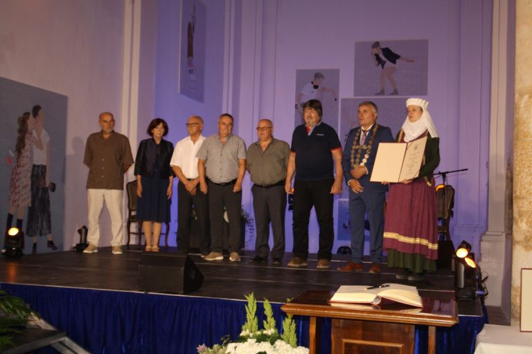 kostanjevica-na-krki, dvajsetletnica, pustoslemsek, gaspir, priznanje, ples