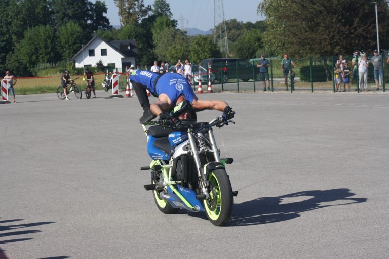 motoristi, skorpijon, stunt-show-dejana-spoljarja