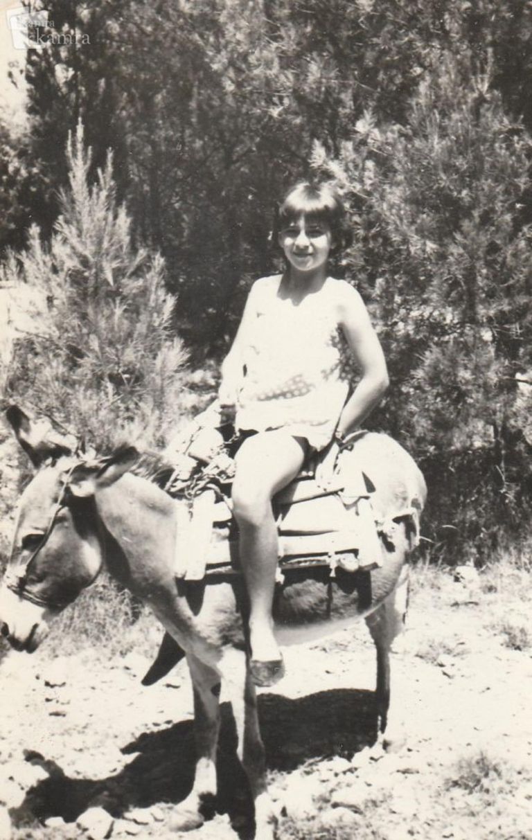 sindikalni turizem deklica na oslu Foto Kamra-Cvetka Škoflek.jpg