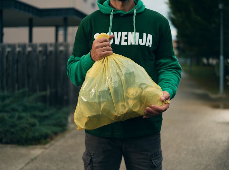 Reciklarna vrečka.jpg