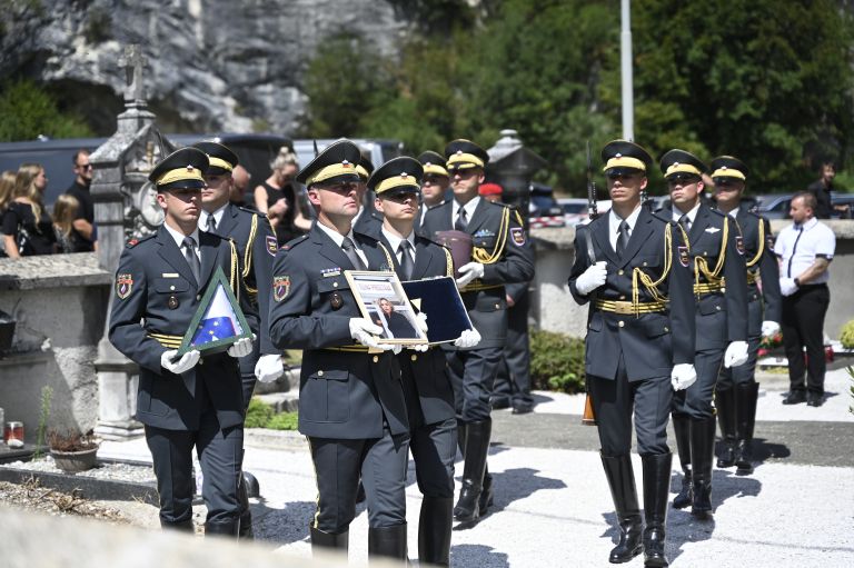 Pogreb, Milena Zupančič, Bohinsjka Bela 5