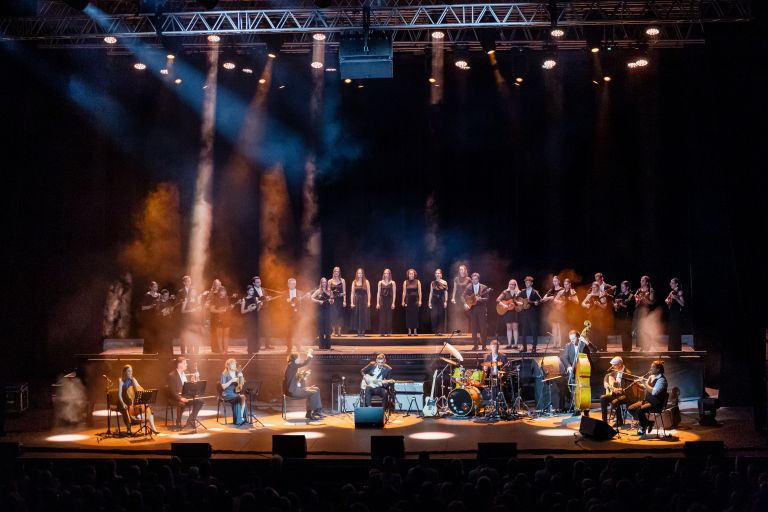 Momento Cigano Extended, Tamburaški orkester Dobreč, Vokalna skupina Lan