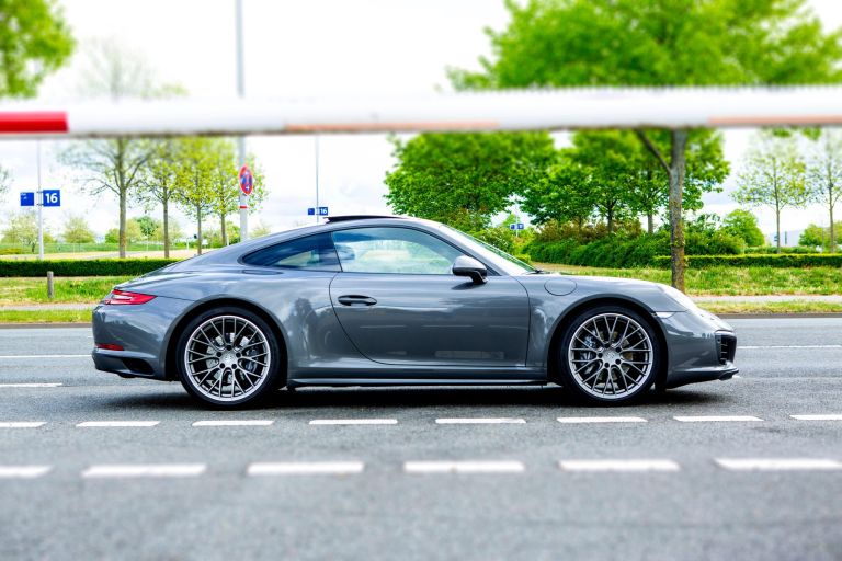 porsche 911 carrera