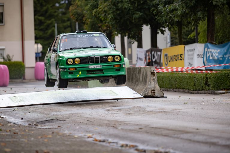 Rally skok.jpg