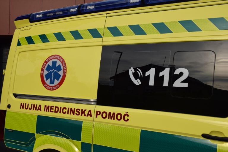 zdravstveni-dom-gornja-radgona, nujna-medicinska-pomoč, reševalci, 112, simbolična, rešilec
