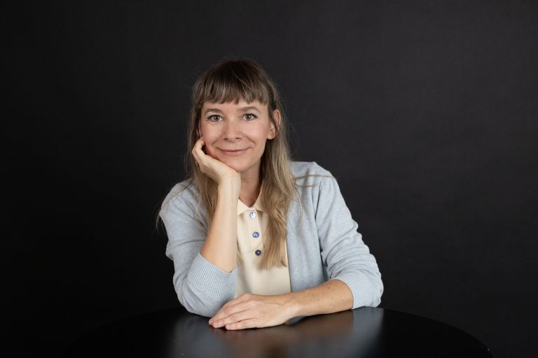Maja B. Kranjc je v zadnjih letih našla močan ustvarjalni zagon, literatura pa ji pomeni predvsem prostor svobode in odkrivanja novih svetov.