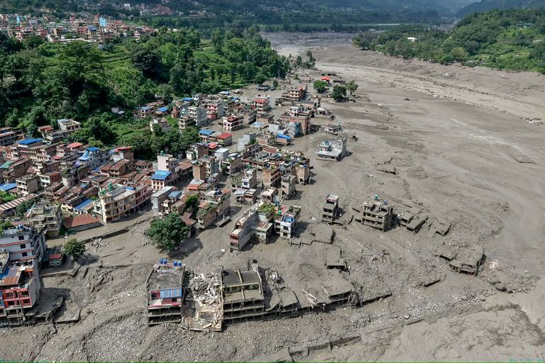 nepal, poplave