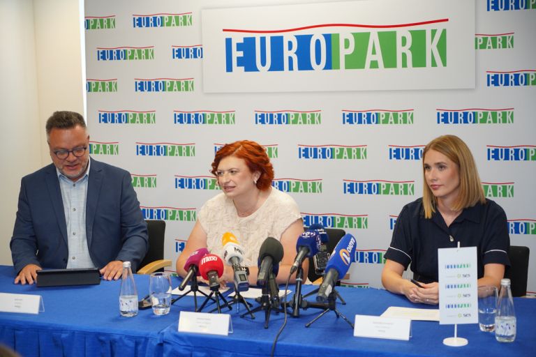 Europarkova novinarska konferenca (foto_Bojan Mihalič).jpg