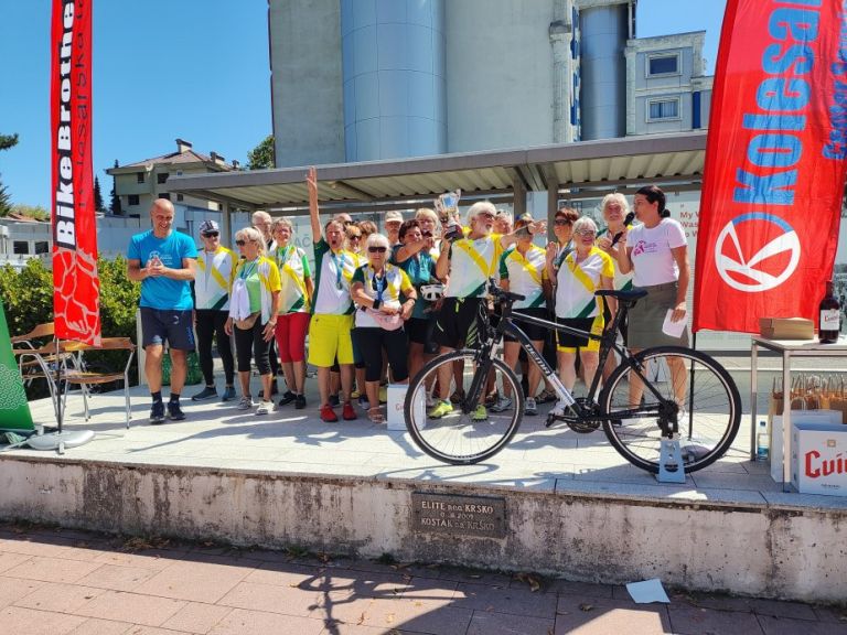 kolesarski-maraton-po-dezeli-cvicka