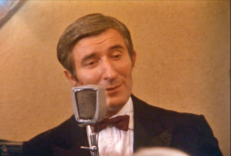 Toma Zdravković se je pojavil tudi v kultnem filmu Balkan ekspres iz leta 1983, kjer je odigral pevca Slavuja.