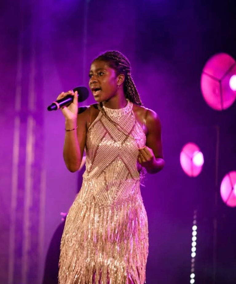 Na festivalu FeNS v Kopru je Malaika v kategoriji Nova scena med priredbami svetovnih uspešnic osvoj