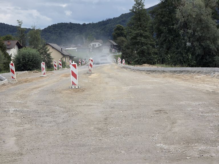gradbisce, prasenje