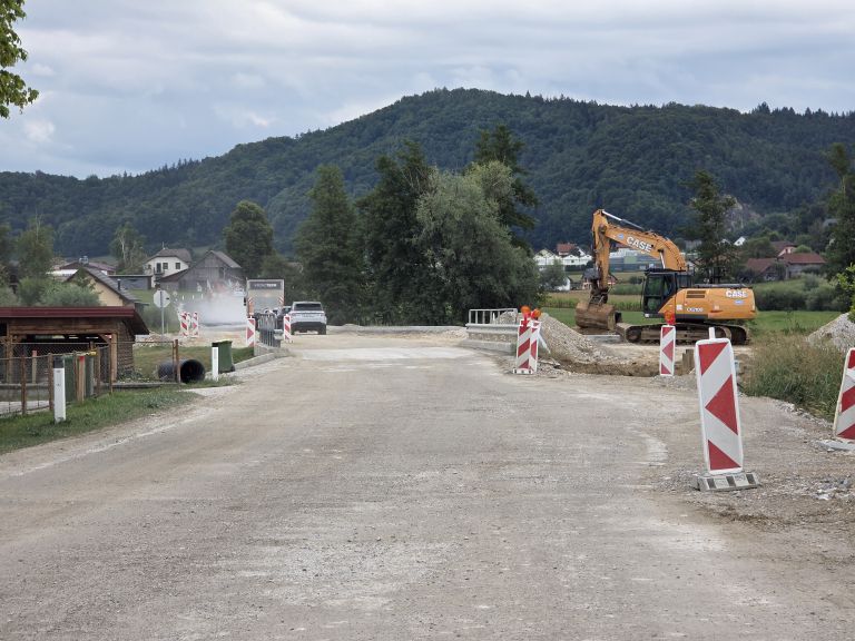 gradbisce, prasenje
