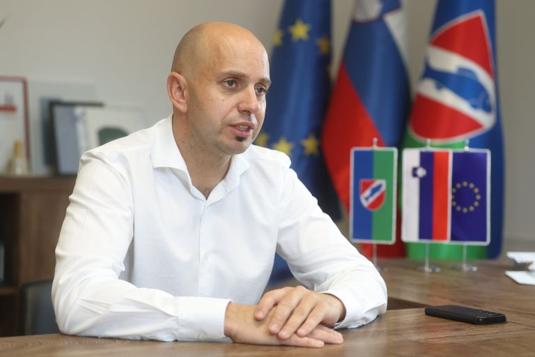 RIBNICA-001samo pogorelc-pl.JPG