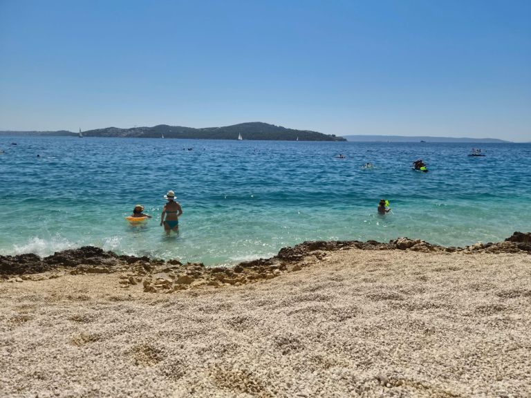 hrvaška, plaža, morje.jpg