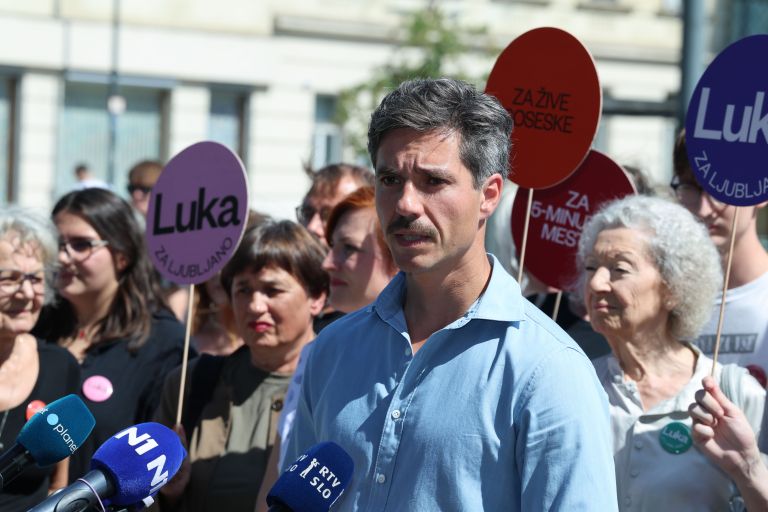 luka-mesec