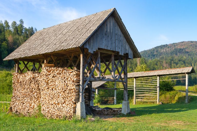 kozolec, bivalni-kozolec, kmetijsko-zemljisce