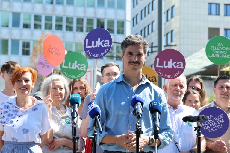 luka-mesec