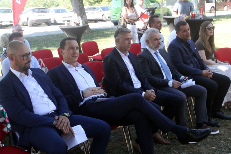 samooskrbna-skupnost-novo-mesto