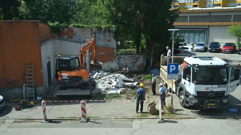 rušenje-objekta, koljeva, za-blagovnico, komunala-murska-sobota