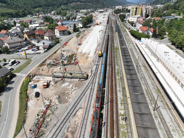 jesenice, nadgradnja, zeleznisko-vozlisce