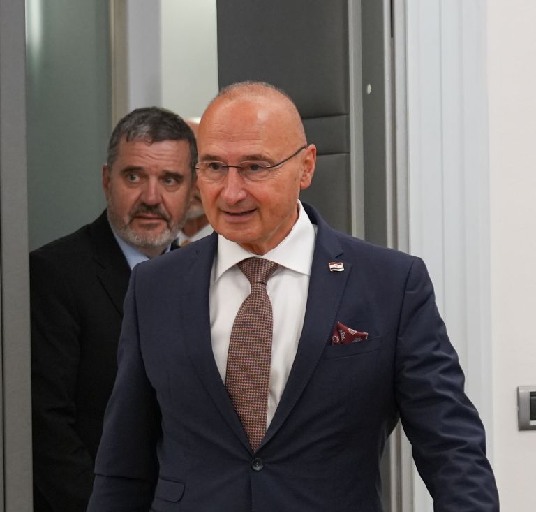Tone Kajzer, Gordan Grlić Radman