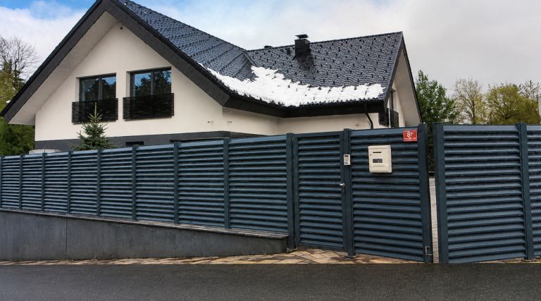 sodna-drazba, hisa