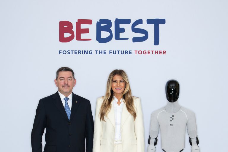 ales musar melania trump uprs.jpg
