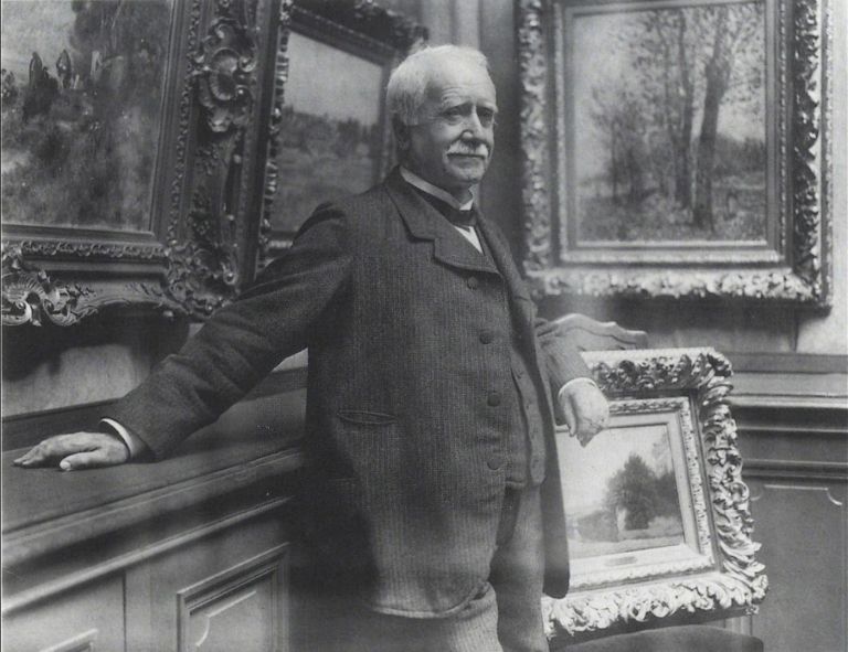 Paul Durand-Ruel leta 1910 v svoji galeriji.jpg