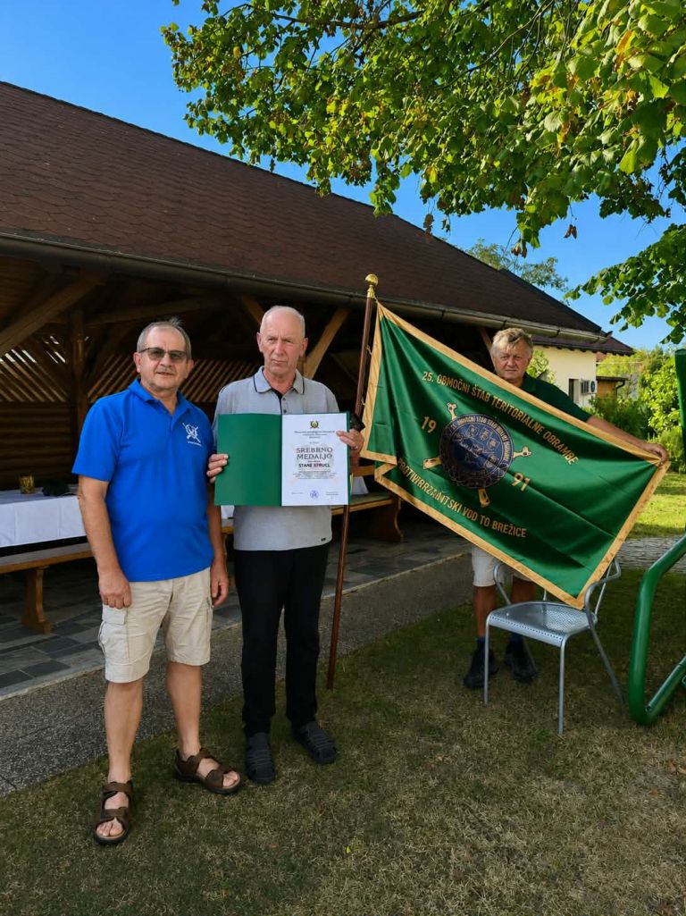 Stane Štrucl, prejemnik srebrne medalje OZVVS