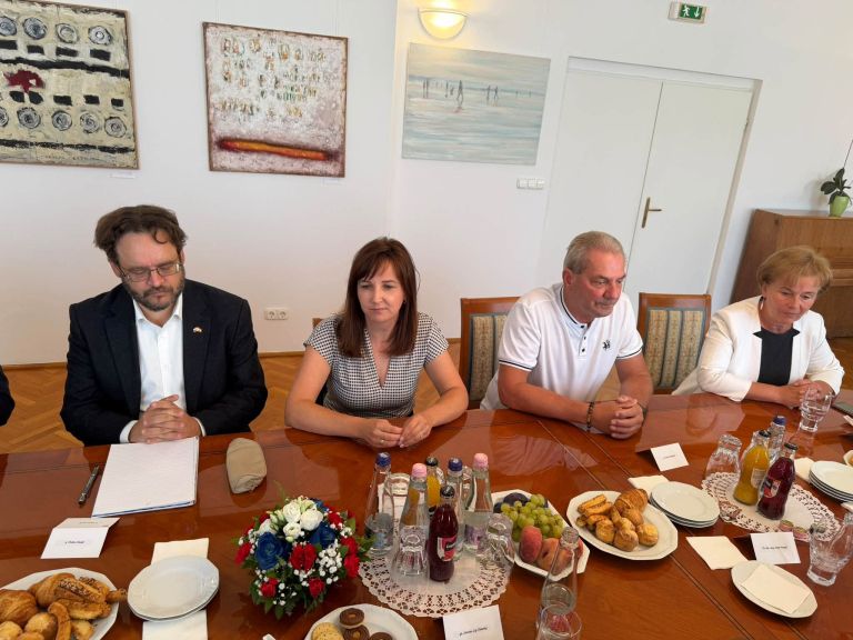 porabje, obisk, suzana-lep-simenko, urad-vlade-za-slovence-v-zamejstvu-in-po-svetu