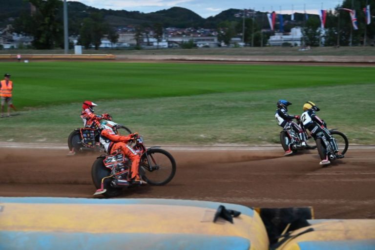 Sven Cerjak nikakor ni uspel najti nastavitev motocikla, ki bi mu dale hitrost, s katero je želel voziti po progi