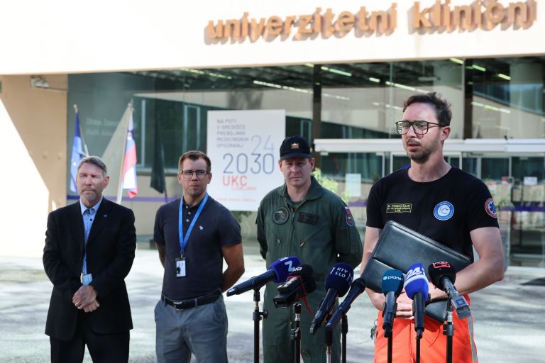 Martin Penko Šajn, Matija Zupančič, Boštjan Trpin , Peter Čičerov, heliport, dron.jpg