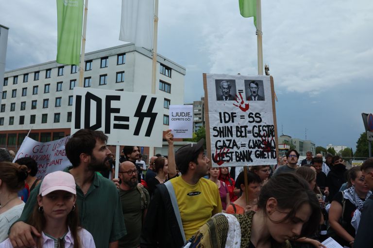 protest izraelsko veleposlanistvo.jpg