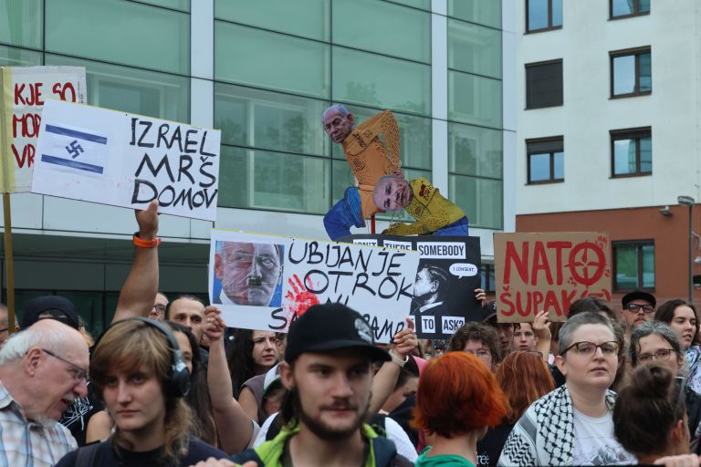izraelsko-veleposlanistvo, protest