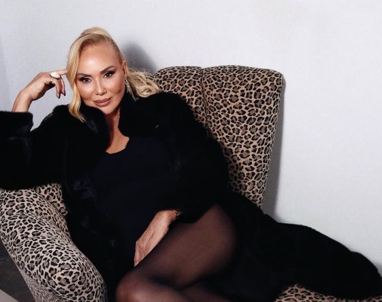 Lepa Brena