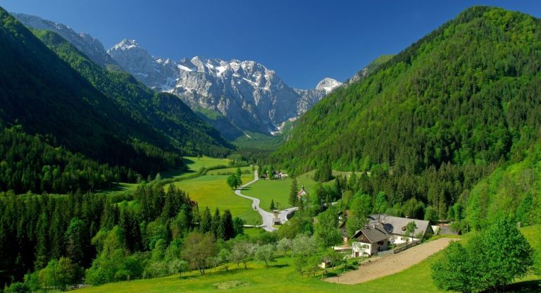 logar_valley_green.jpg