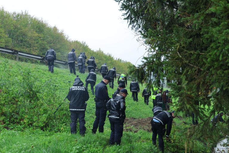 policija, smartno, iskanje, streljanje, slovenska-policija