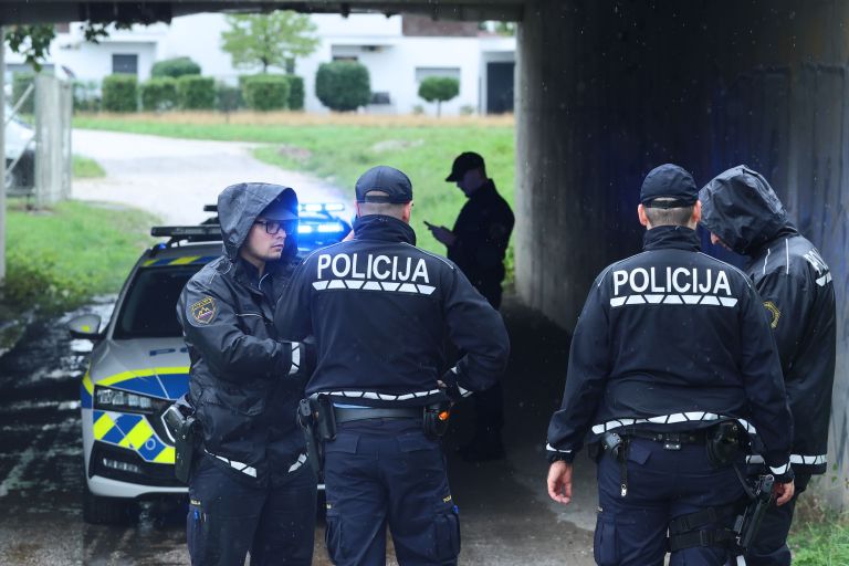 policija, smartno, iskanje, streljanje, slovenska-policija