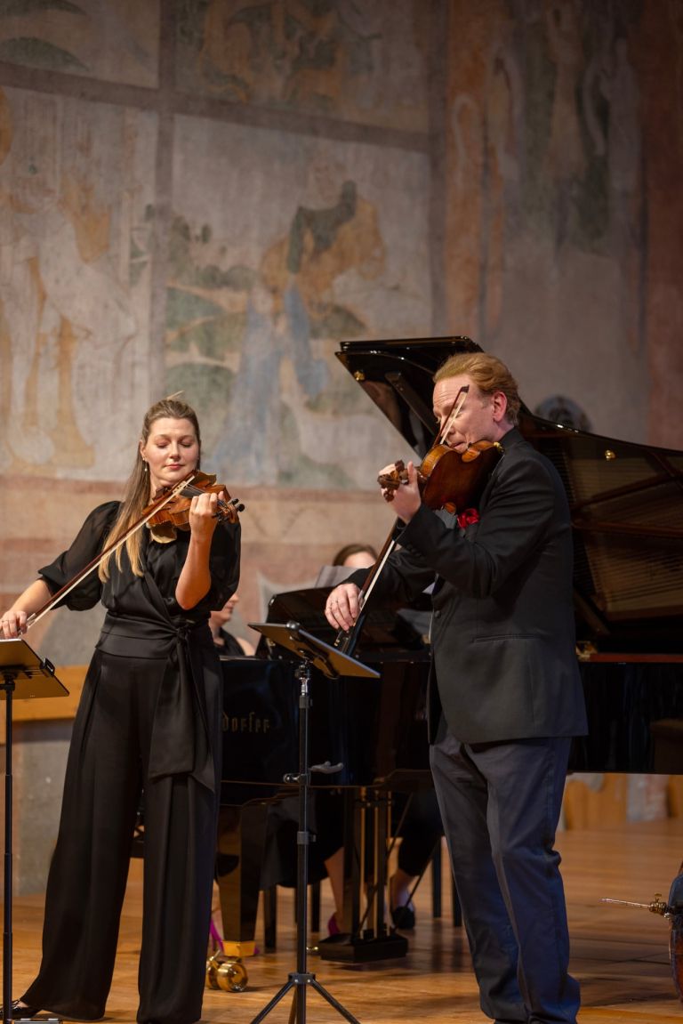 Na festivalu Gstaad Menuhin kot profesorica in komorna glasbenica.jpeg