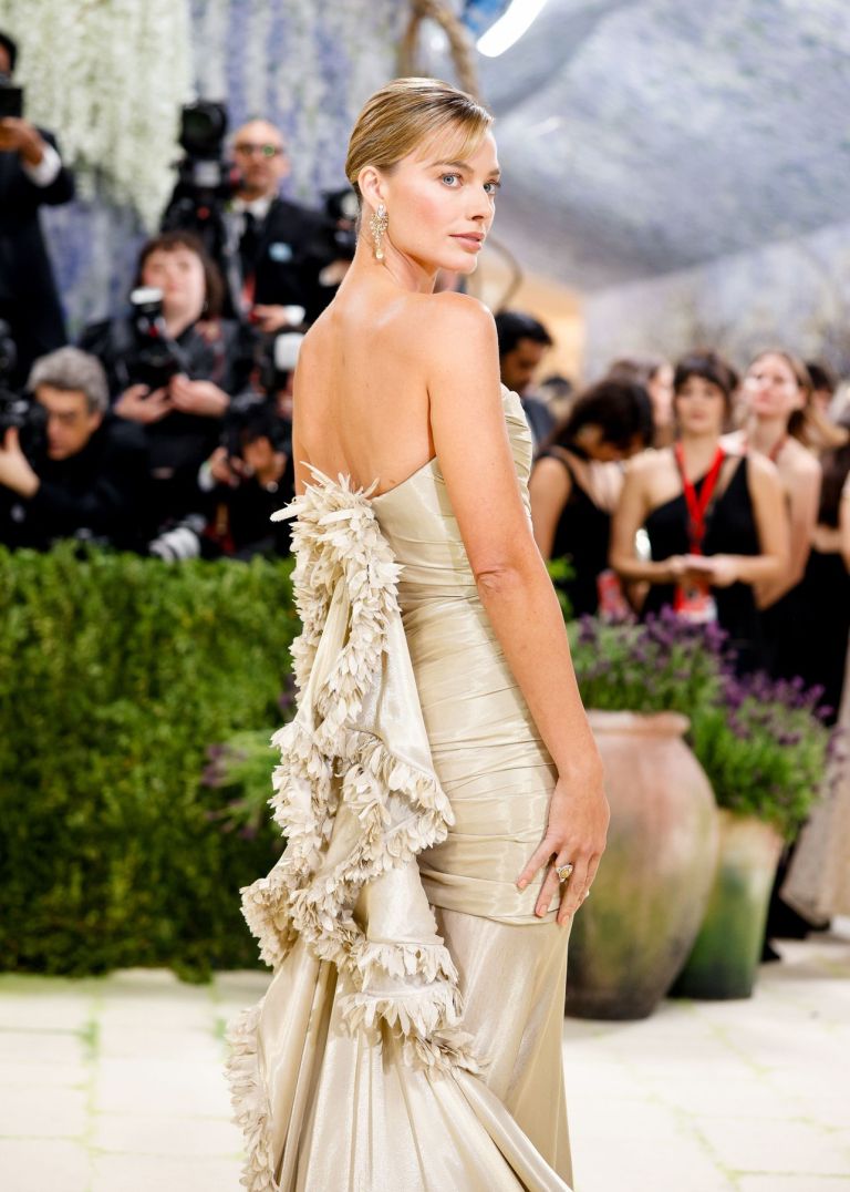 Margot Robbie  (1).jpg