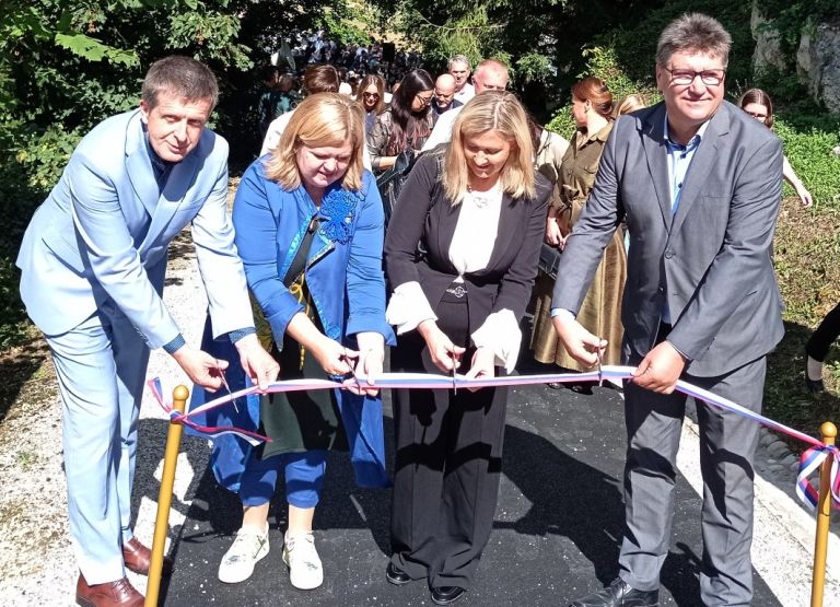 uradno-odprtje-gradu-pisece, grad, kultura, ministrica, dediscina, obnova