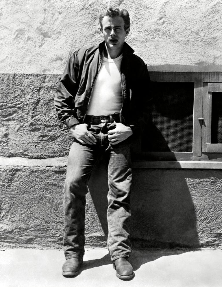 James Dean v filmu Upornik brez razloga, s katerim je njegova podoba nemirnega in nerazumljenega mla