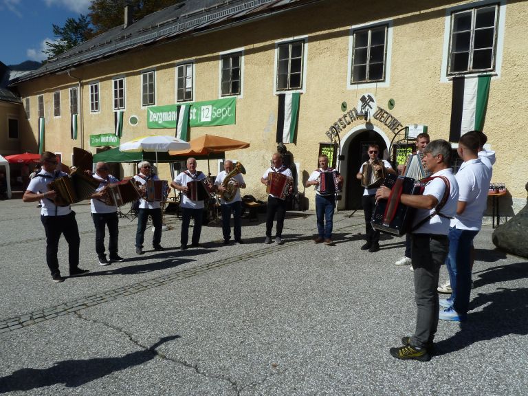 Harmonikarski orkester Barbara Premogovnika Velenje.JPG