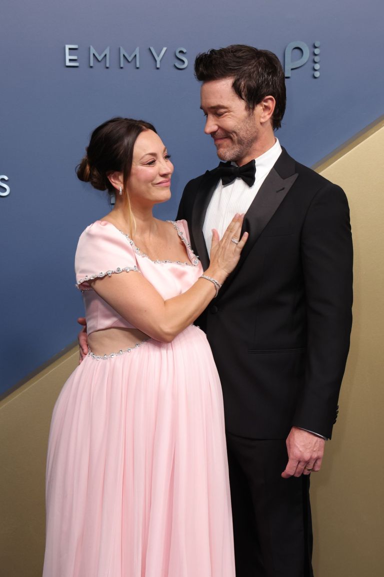 Kaley Cuoco, Tom Pelphrey