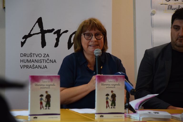 oko-besede, 30-let, vecernica, razstava, novinarska-konferenca, festival, mladinska-knjizevnost